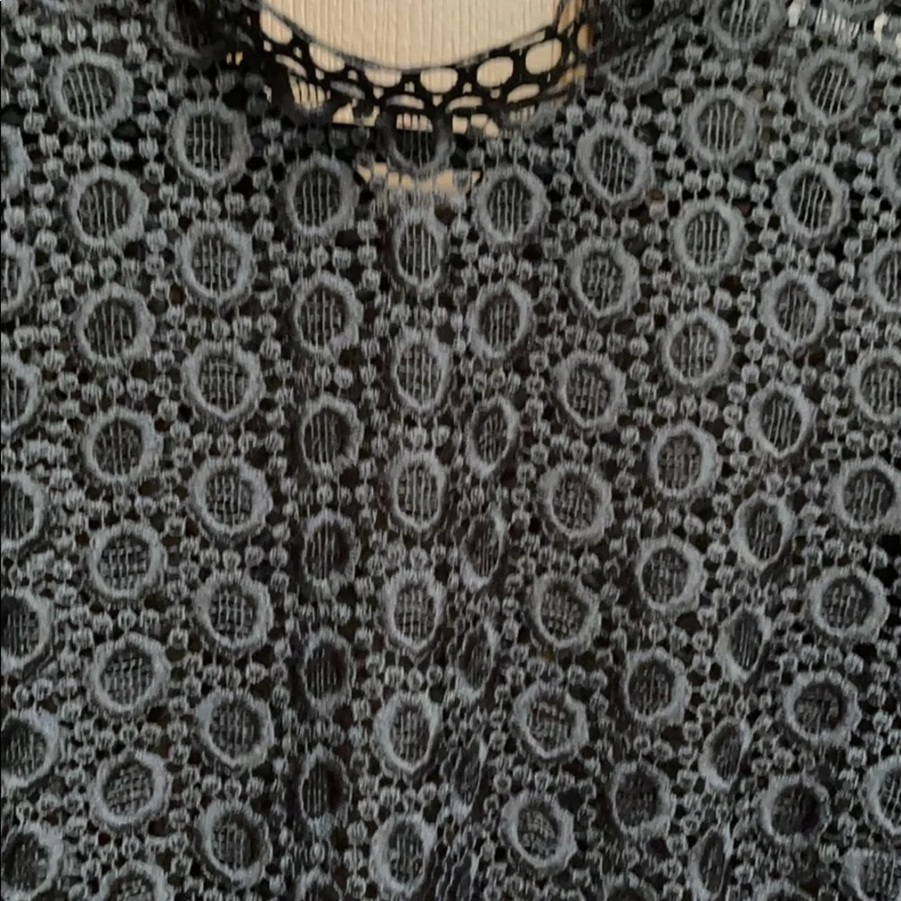 H&M black top LARGE
